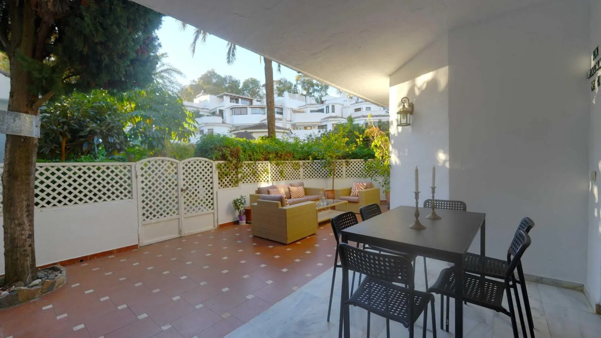 2039 Cozy Beachfront Apartment On Golden Beach Marbella