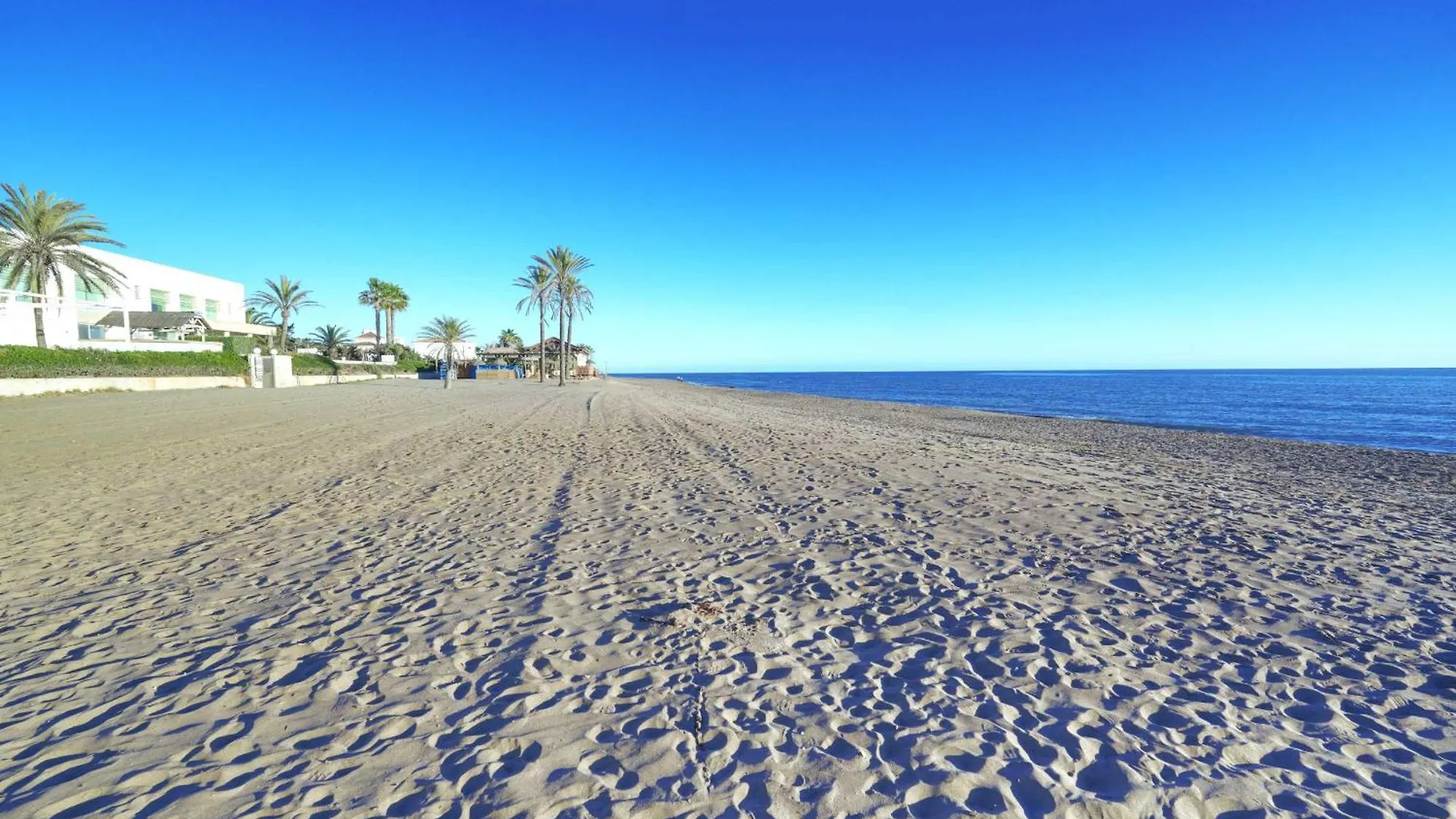 2039 Cozy Beachfront Apartment On Golden Beach Marbella 0*,